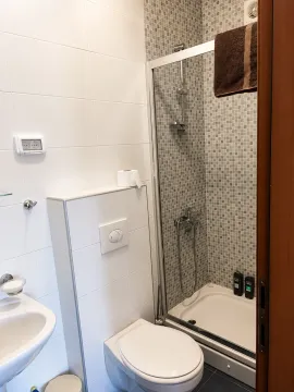 Rent, two bedroom apartment, 75m², City Kvart, Podgorica - image 7