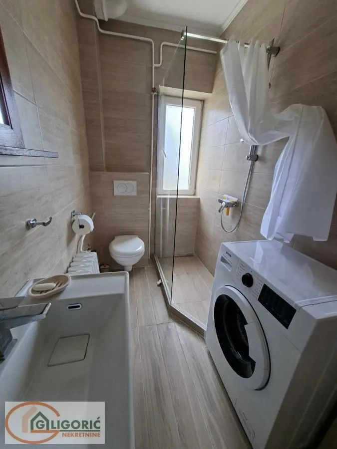 Izdavanje, jednosoban stan, 37m², Novi Beograd Sve Podlokacije, Beograd