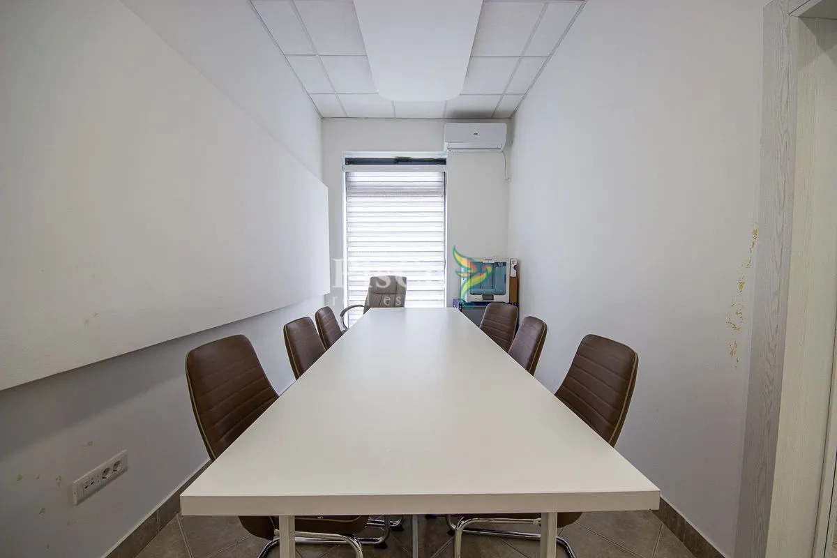 Sale, office space, 98m², Stari Aerodrom, Podgorica