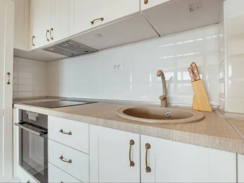 Izdavanje, dvosoban stan, 70m², Centar, Tivat - image 6