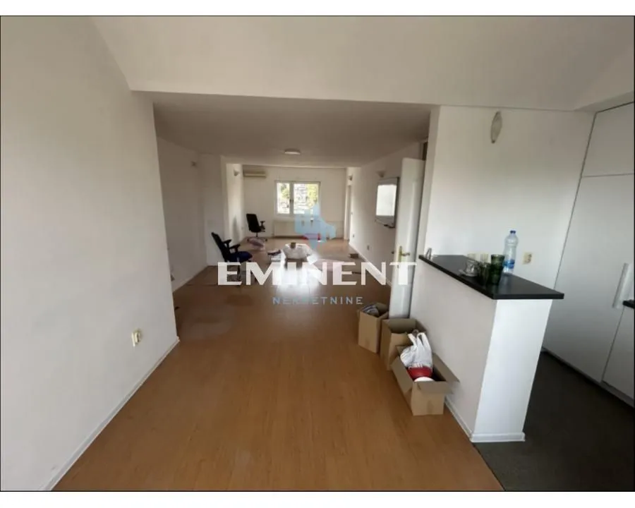 Rent, apartment, 176m², Autokomanda, Voždovac Sve Podlokacije