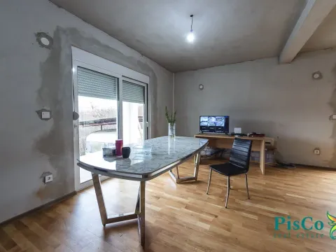 Prodaja, kuća, 300m², Bar, Crna Gora - image 9