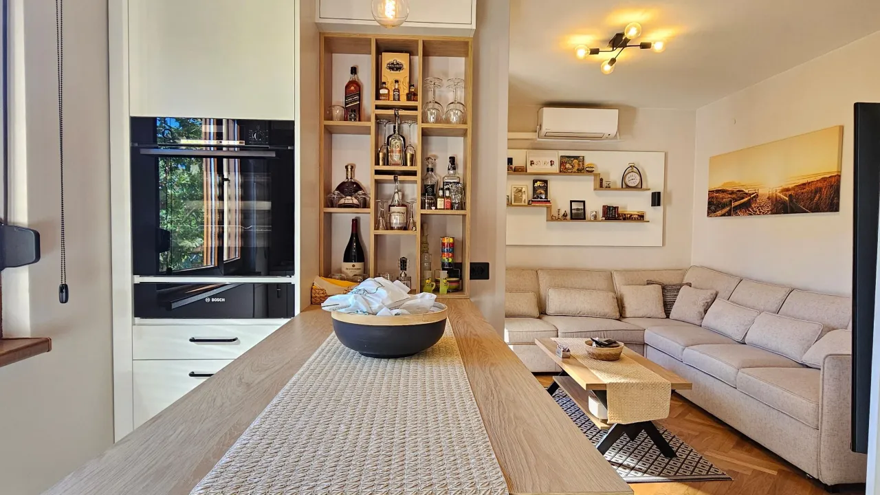 Izdavanje, garsonjera, 30m², Blok 6, Podgorica