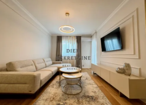 Izdavanje, jednosoban stan, 50m², Central Point, Podgorica