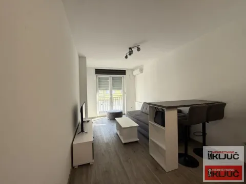 Izdavanje, jednosoban stan, 35m², Grbavica, Novi Sad Sve Podlokacije - image 3