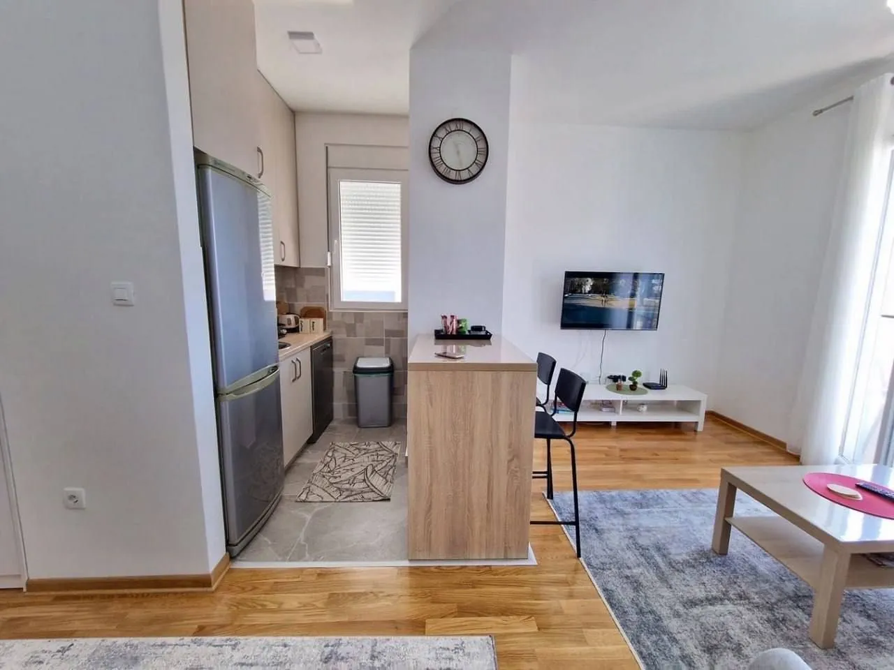 Rent, one bedroom apartment, 47m², Bečići, Budva