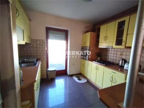 Prodaja, kuća, 324m², Zrenjanin, Srbija - image 9