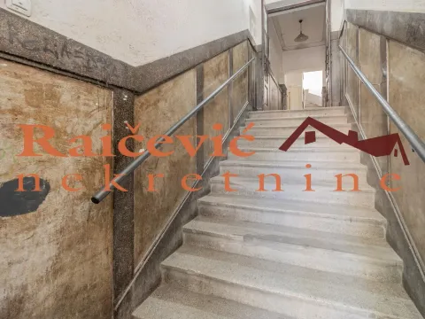 Sale, two bedroom apartment, 44m², Cvetni Trg, Vračar Sve Podlokacije - image 18