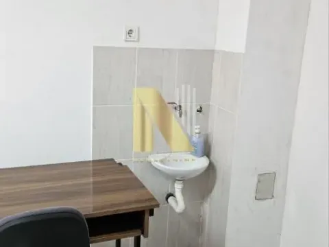 Izdavanje, poslovni prostor, 19m², Grbavica, Novi Sad Sve Podlokacije - image 3