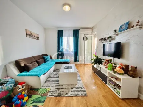 Prodaja, jednosoban stan, 50m², Stari Aerodrom, Podgorica