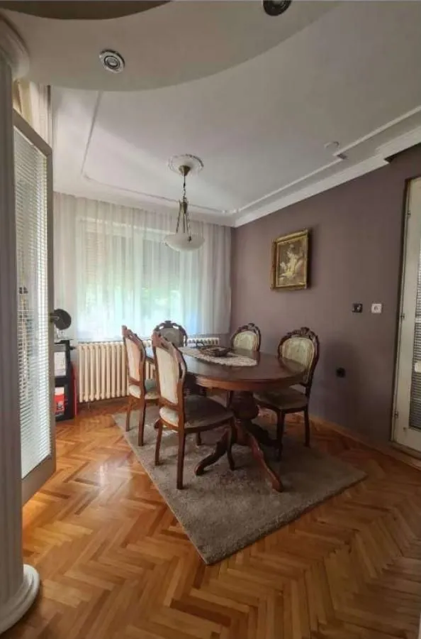Prodaja, trosoban stan, 79m², Bulevar, Niš