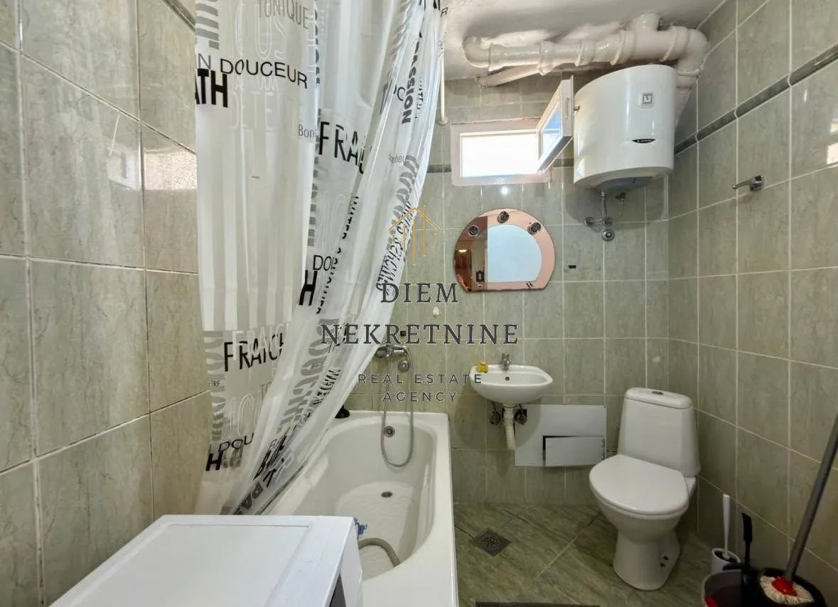 Rent, two bedroom apartment, 62m², Centar, Bar