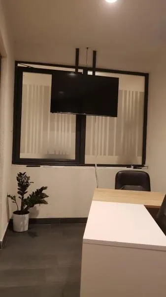 Rent, office space, 120m², Zemun Centar, Zemun Sve Podlokacije