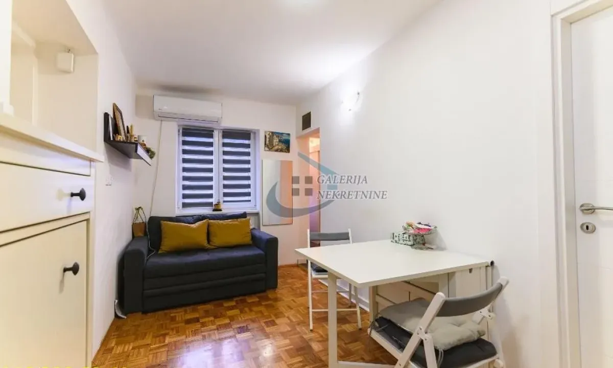 Sale, two bedroom apartment, 44m², Stari Grad, Beograd