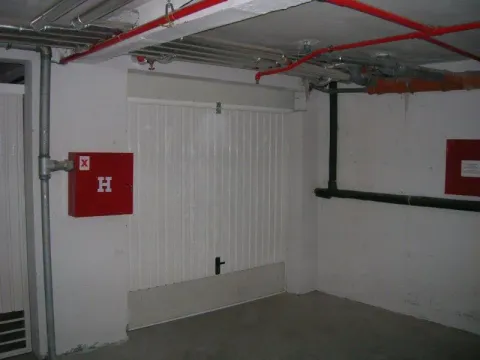 Rent, parking/garage, 12m², Voždovac Sve Podlokacije, Beograd - image 2