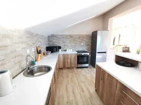 Rent, three bedroom apartment, 110m², Dobrota, Kotor - image 12