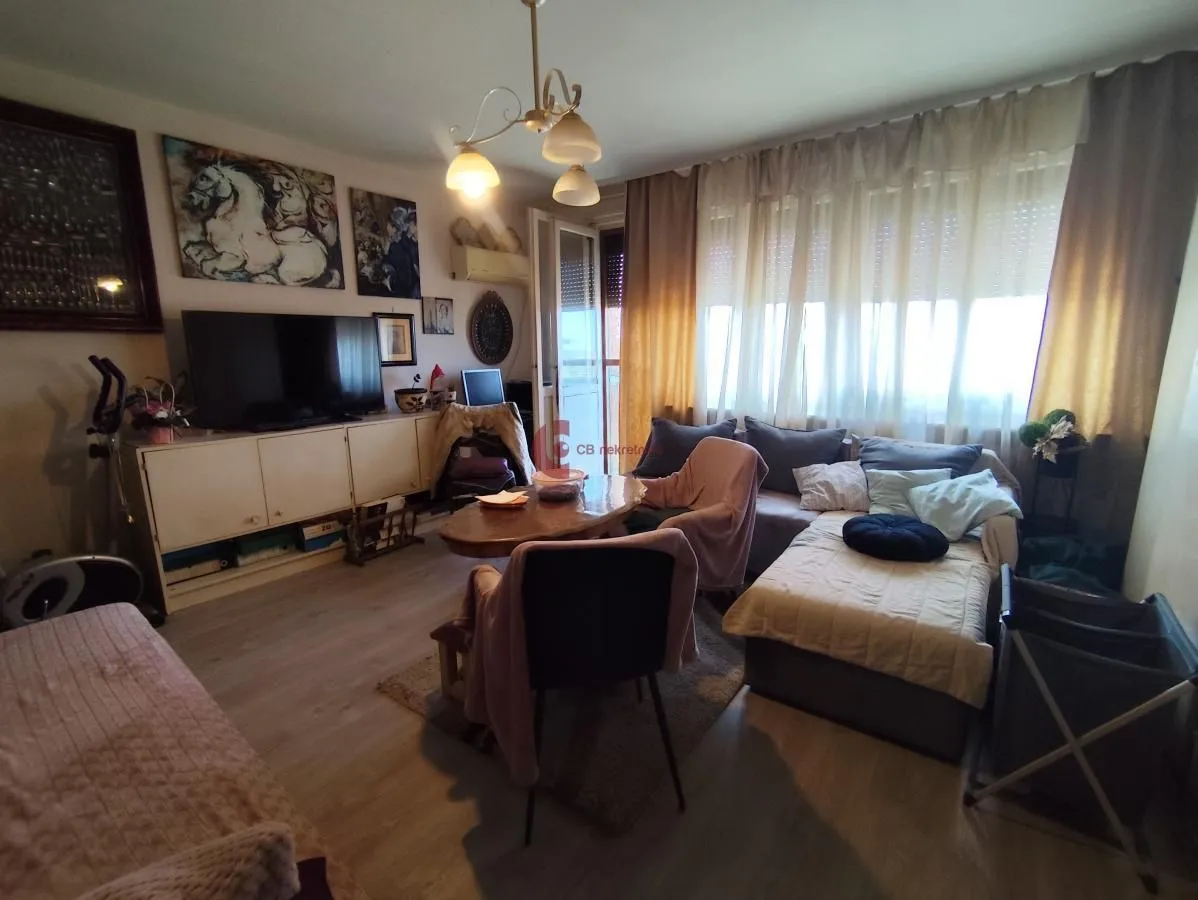 Prodaja, trosoban stan, 75m², Kertvaroš, Subotica