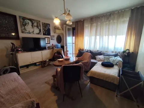 Prodaja, trosoban stan, 71m², Kertvaroš, Subotica - image 2