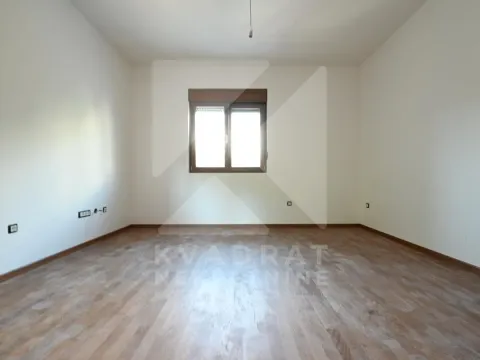 Izdavanje, poslovni prostor, 45m², Vezirov Most, Podgorica - image 4