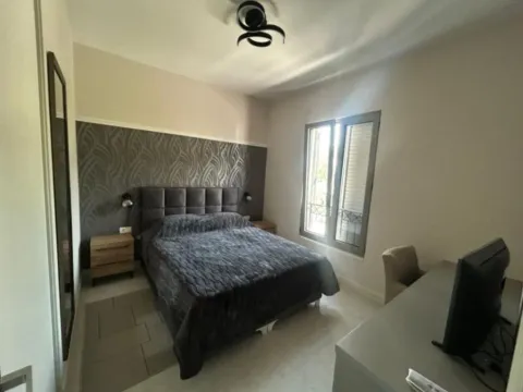 Prodaja, dvosoban stan, 85m², Porto Montenegro, Tivat - image 2