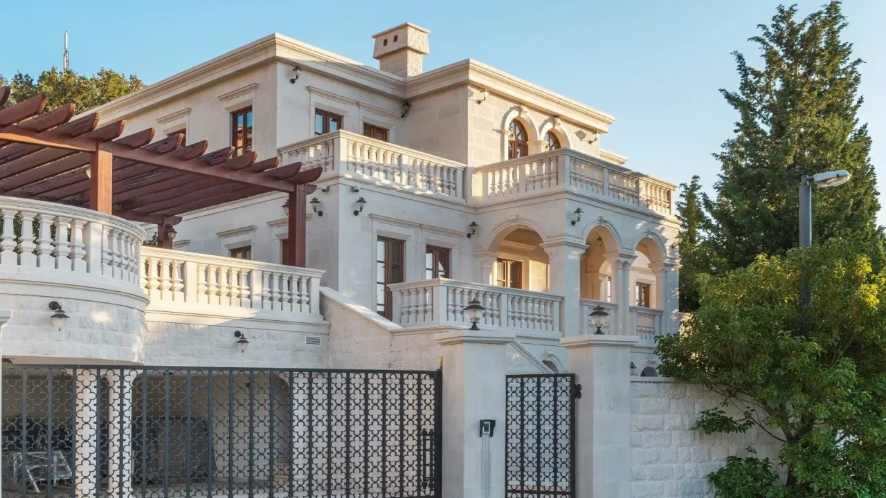 Prodaja, kuća, 470m², Reževići, Budva