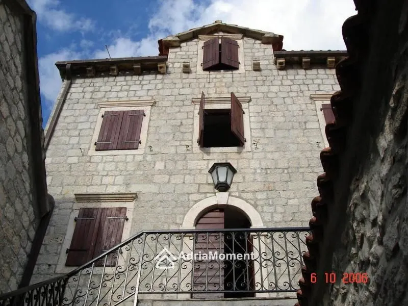 Prodaja, kuća, 285m², Perast, Kotor