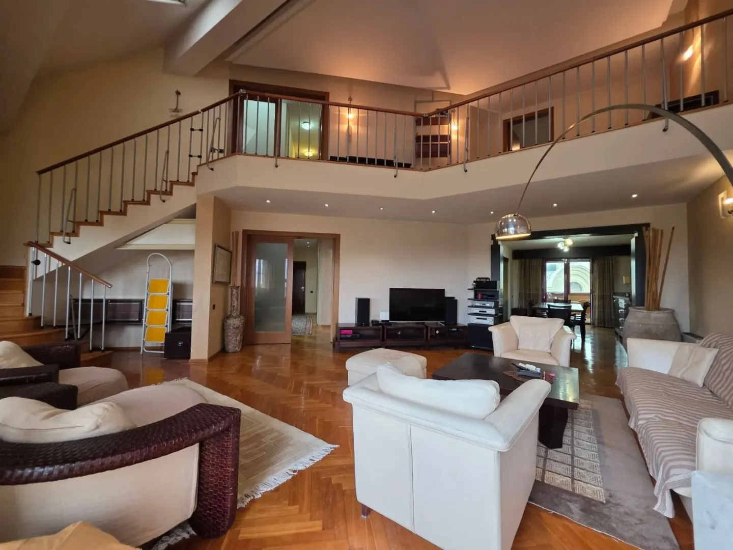 Sale, four bedroom apartment, 281m², Podgorica, Crna Gora