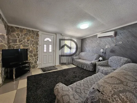 Izdavanje, kuća, 60m², Stari Aerodrom, Podgorica - image 9