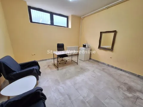Izdavanje, poslovni prostor, 19m², Centar, Novi Sad - image 2