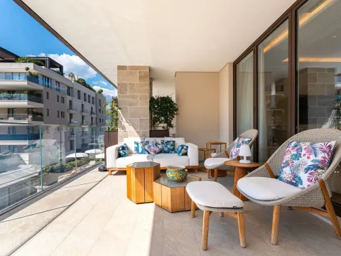 Sale, two bedroom apartment, 175m², Porto Montenegro, Tivat - image 17