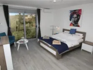 Izdavanje, kuća, 153m², Krimovica, Kotor - image 11