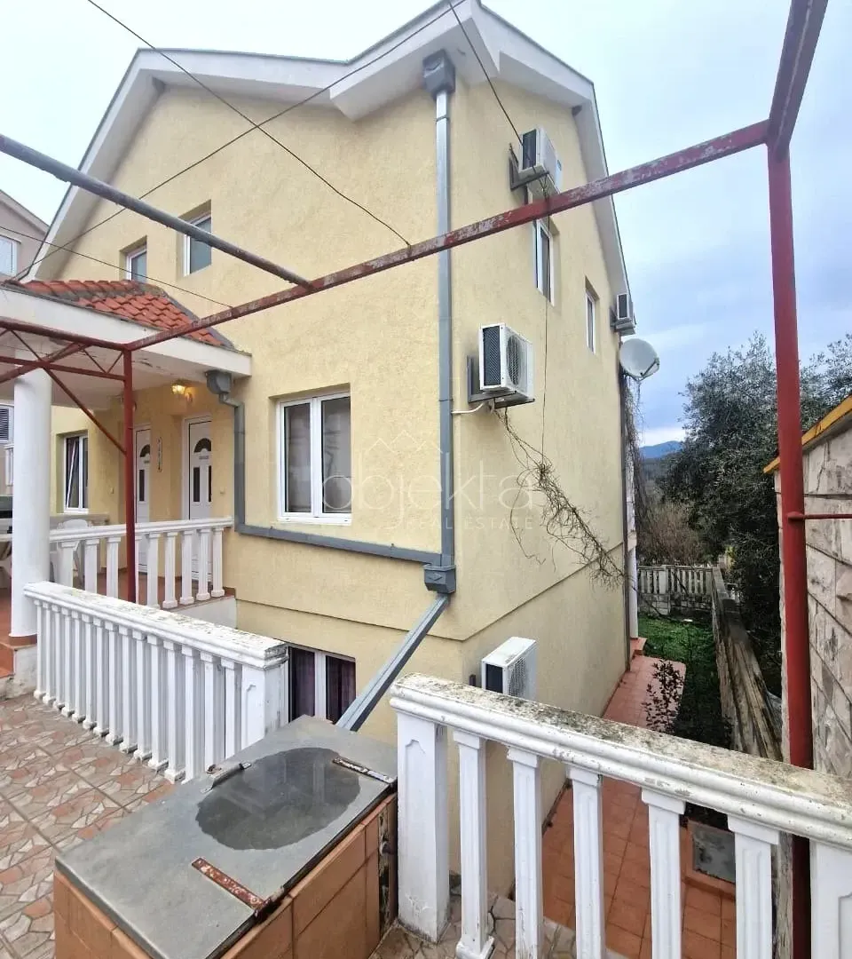 Prodaja, kuća, 190m², Tivat, Crna Gora