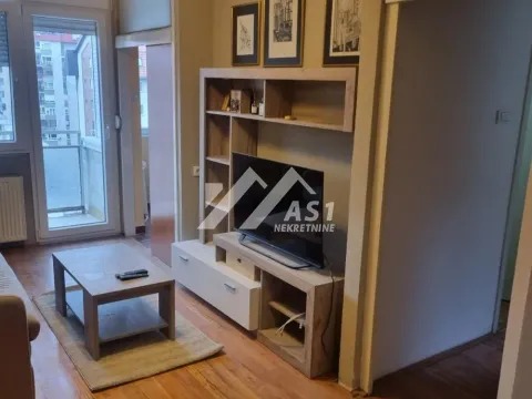 Izdavanje, dvosoban stan, 50m², Bulevar Oslobodjenja, Novi Sad Sve Podlokacije - image 2