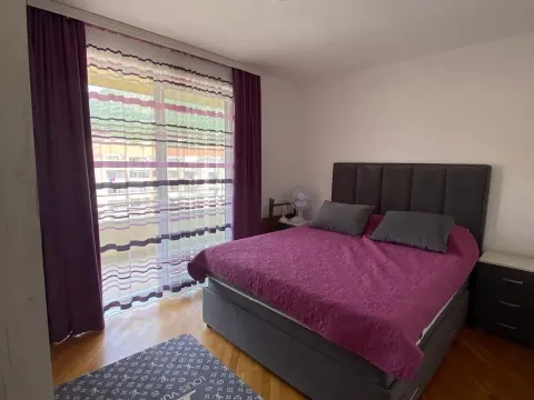 Rent, two bedroom apartment, 92m², Budva, Crna Gora - image 2