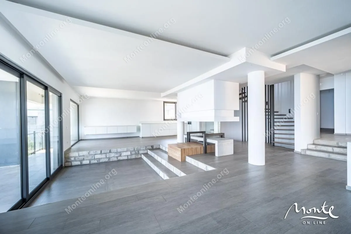 Prodaja, kuća, 770m², Krašići, Tivat