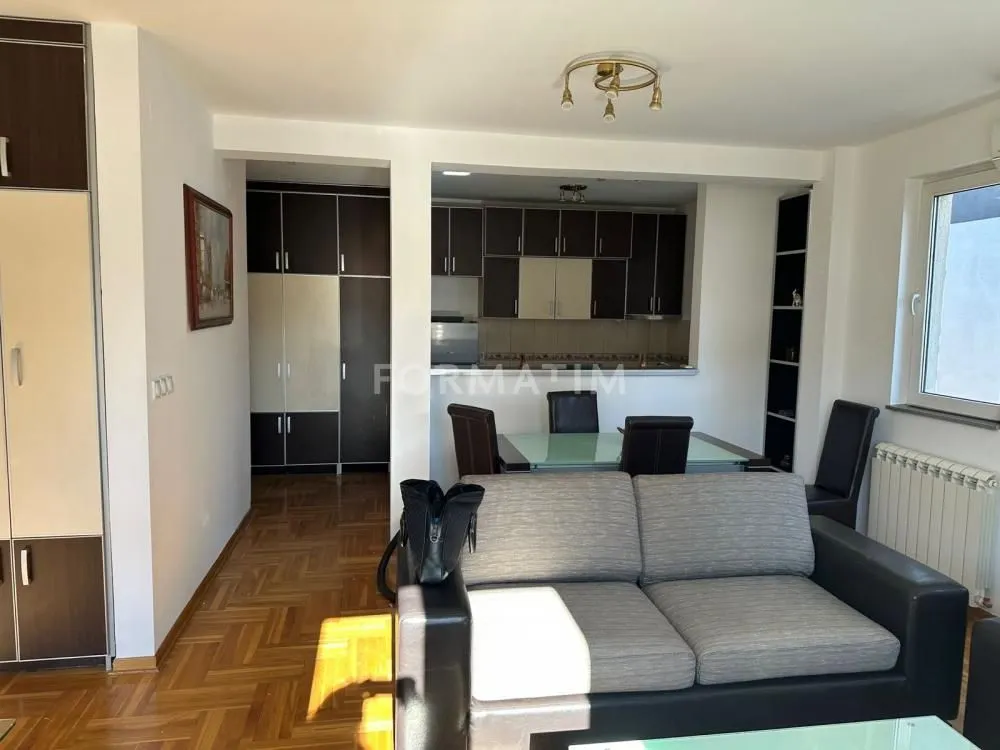 Izdavanje, trosoban stan, 80m², Trošarina, Voždovac Sve Podlokacije