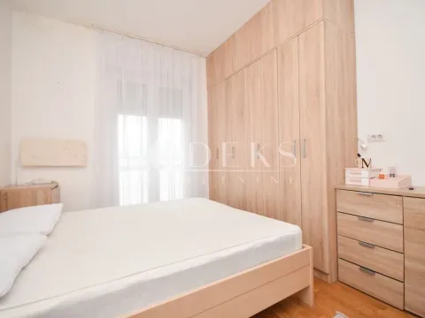 Izdavanje, jednosoban stan, 50m², City Kvart, Podgorica - image 9