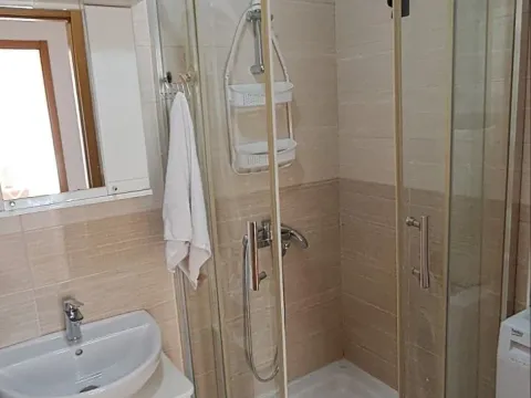 Izdavanje, jednosoban stan, 53m², City Kvart, Podgorica - image 5