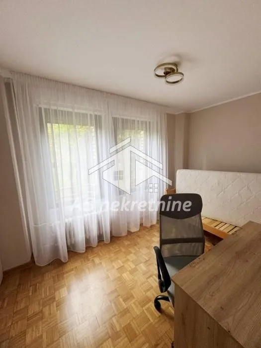Rent, four bedroom apartment, 86m², Čukarica, Beograd
