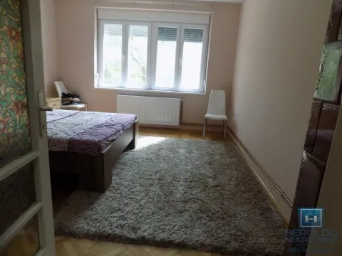 Izdavanje, dvosoban stan, 70m², Centar, Paraćin - image 9