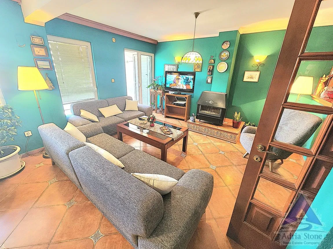 Prodaja, trosoban stan, 83m², Gospoština, Budva