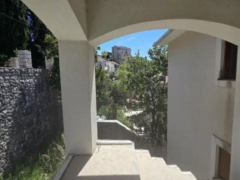 Sale, house, 333m², Bečići, Budva - image 9