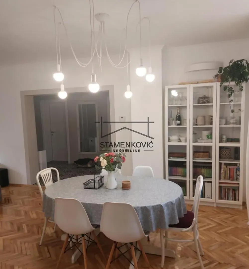 Prodaja, kuća, 360m², Veternik, Novi Sad Sve Podlokacije