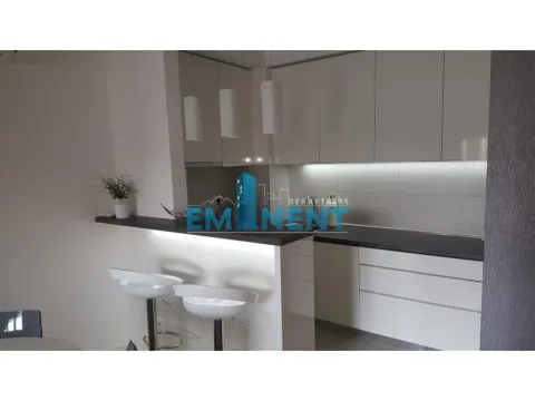 Izdavanje, dvosoban stan, 55m², Novi Beograd Blok 67, Novi Beograd Sve Podlokacije - image 2