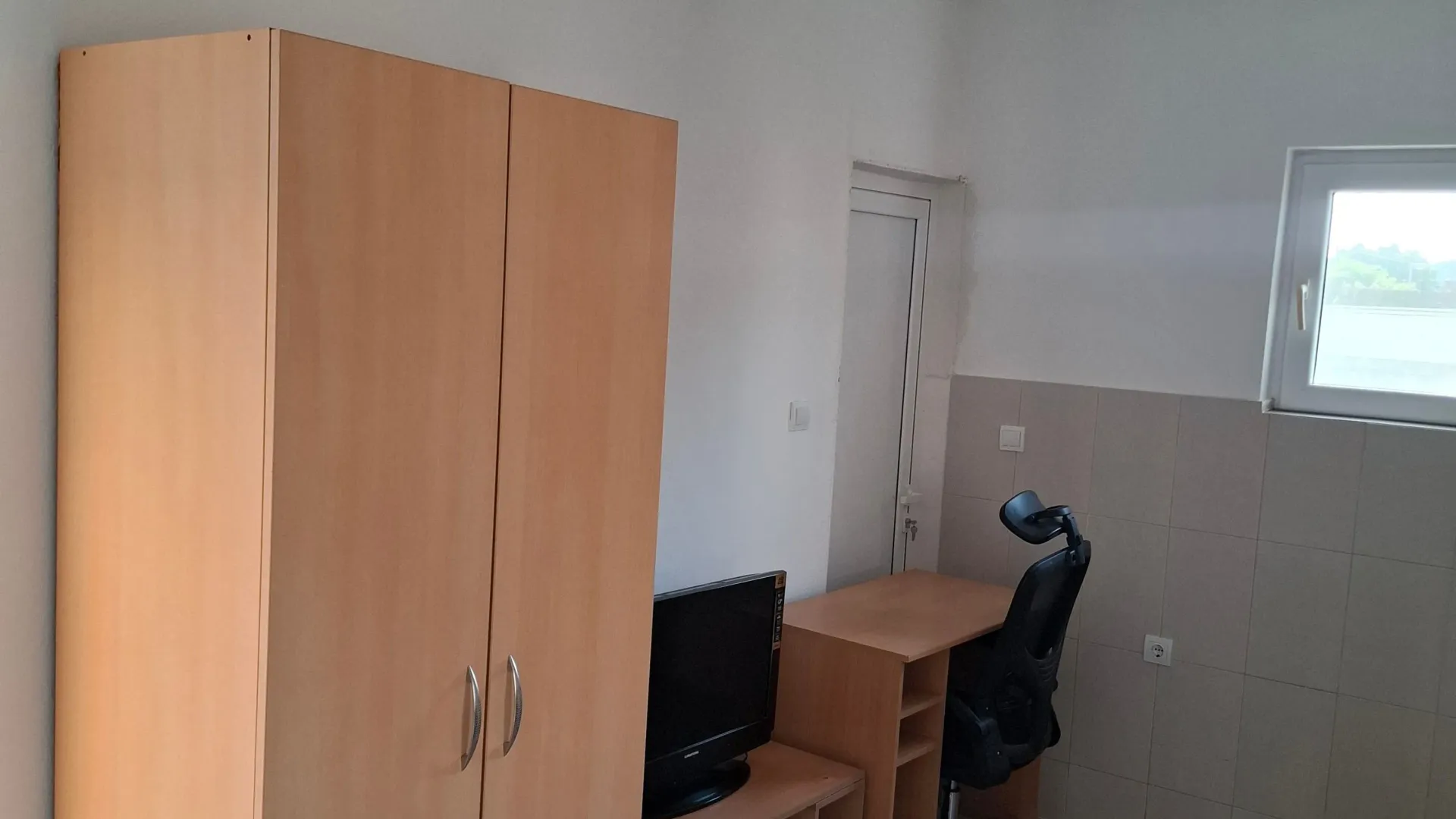 Rent, studio apartment, 20m², Polje, Bar