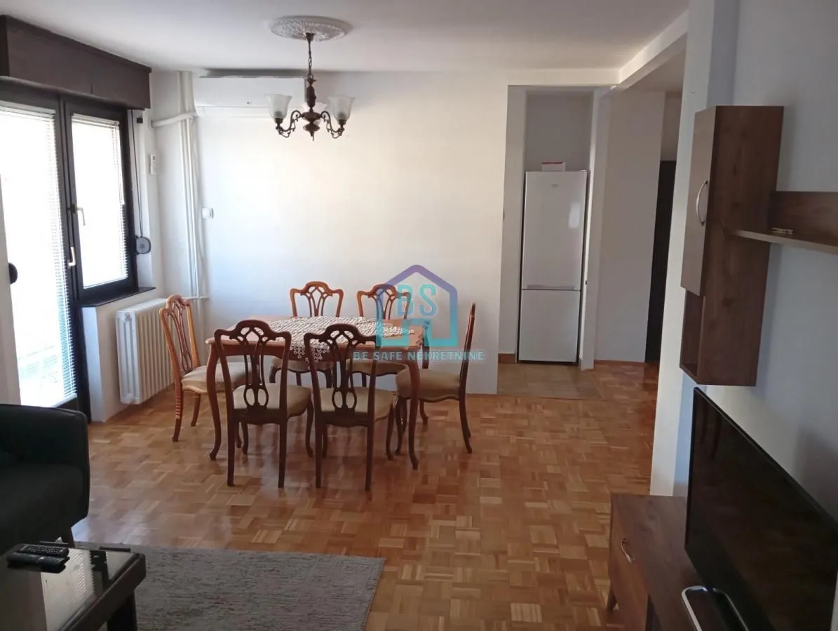 Prodaja, trosoban stan, 66m², Novo naselje, Novi Sad