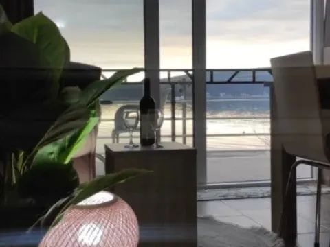 Izdavanje, garsonjera, 40m², Kalimanj, Tivat - image 4