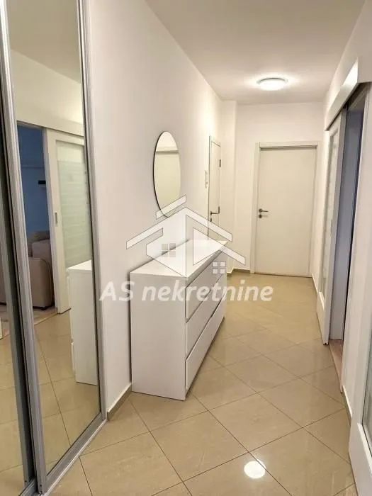 Izdavanje, dvosoban stan, 63m², Sarajevska, Beograd