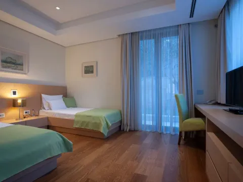 Izdavanje, dvosoban stan, 180m², Budva, Crna Gora - image 9