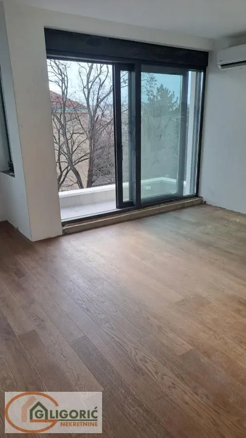 Prodaja, četvorosoban stan, 110m², Autokomanda, Voždovac Sve Podlokacije